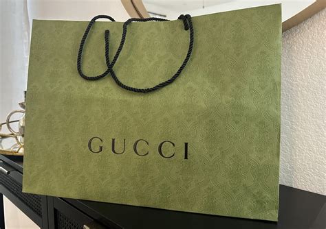 ledvinka gucci|gucci shopping bag.